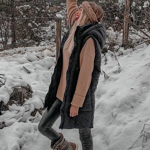 CHIC DOLLS Black Puffer Vest - Picture 2 of 11